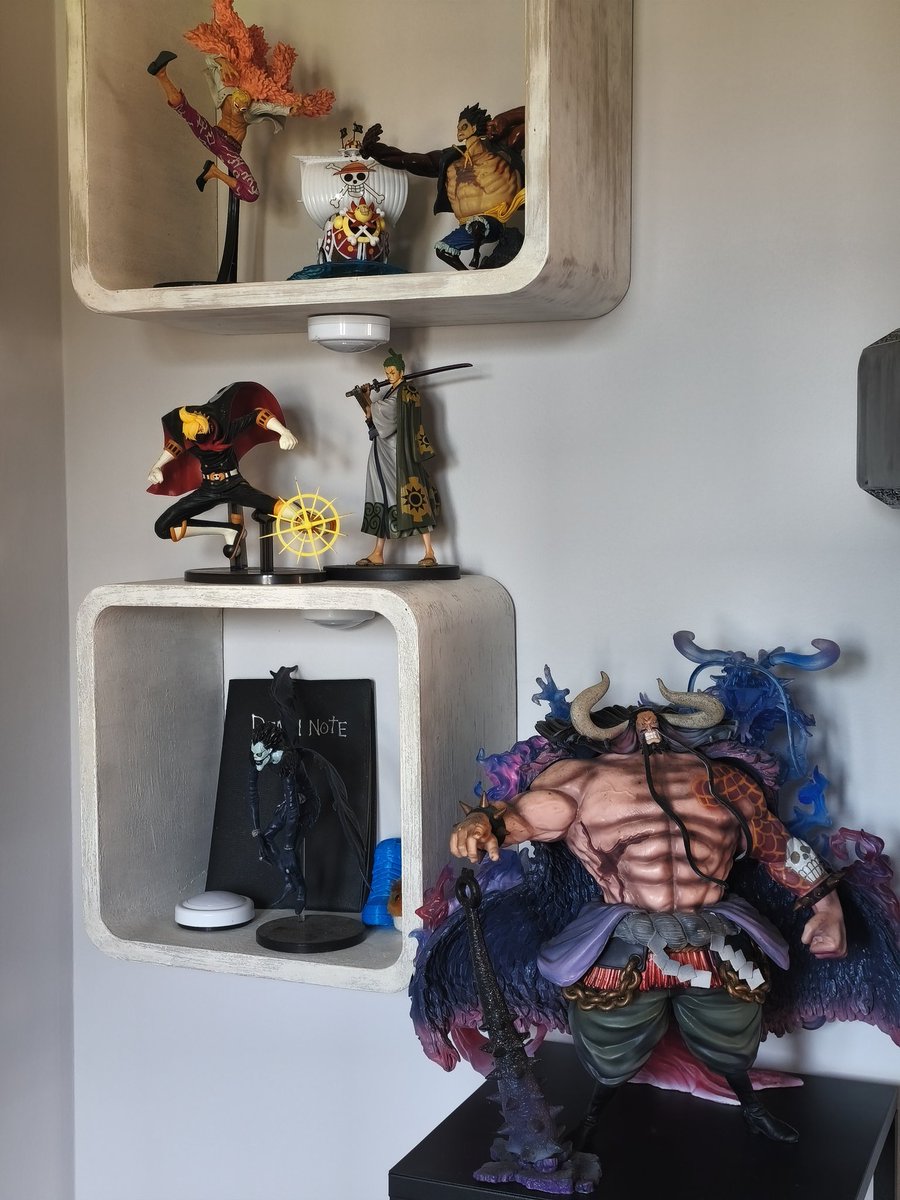 Volchito tweet media