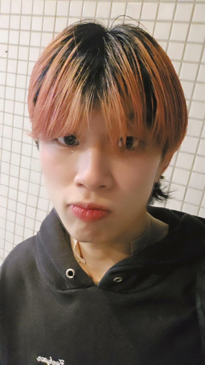 EK / えいこう 【UNIVER23】 tweet media