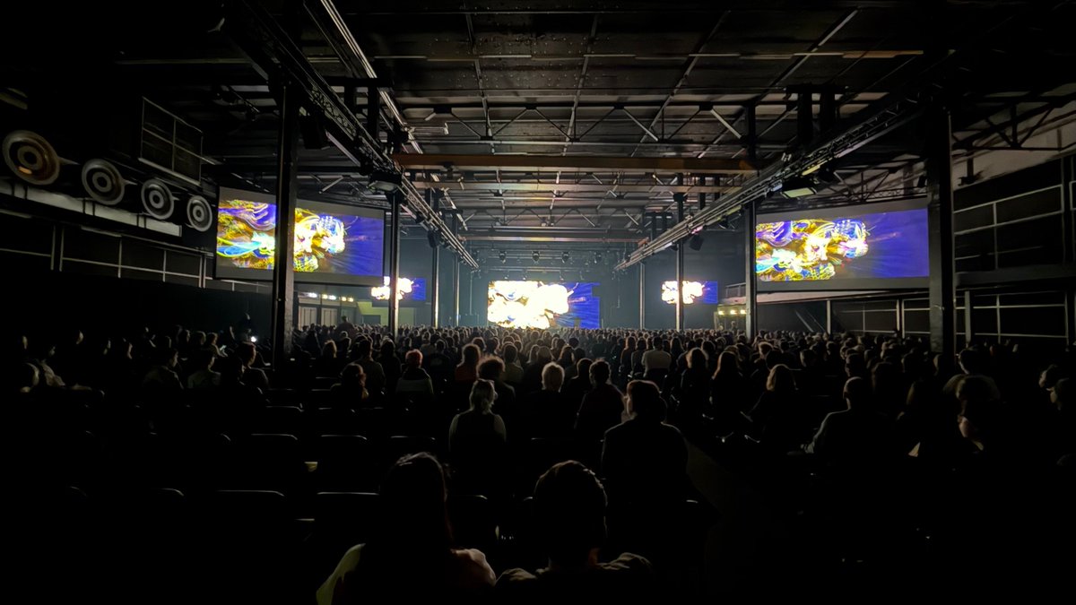 BlenderStudio_'s tweet image. Yesterday at @playgroundsfest  we shared Singularity in a pre-premiere screening. So cool to watch the film together with fellow artists! Official premiere and online release dates are coming soon. #b3d