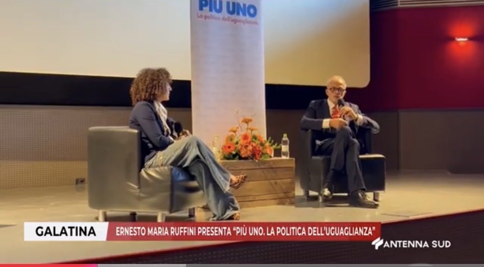PressEcomunicaz's tweet photo. “Più uno”: è questo il titolo del nuovo libro di Ernesto Maria Ruffini, che ho avuto il piacere di presentare oggi a Galatina, al Teatro Tartaro.

Un incontro intenso e partecipato, che ha messo al centro parole chiave come uguaglianza, popolo e visione politica. https://t.co/ohUZs4uArK