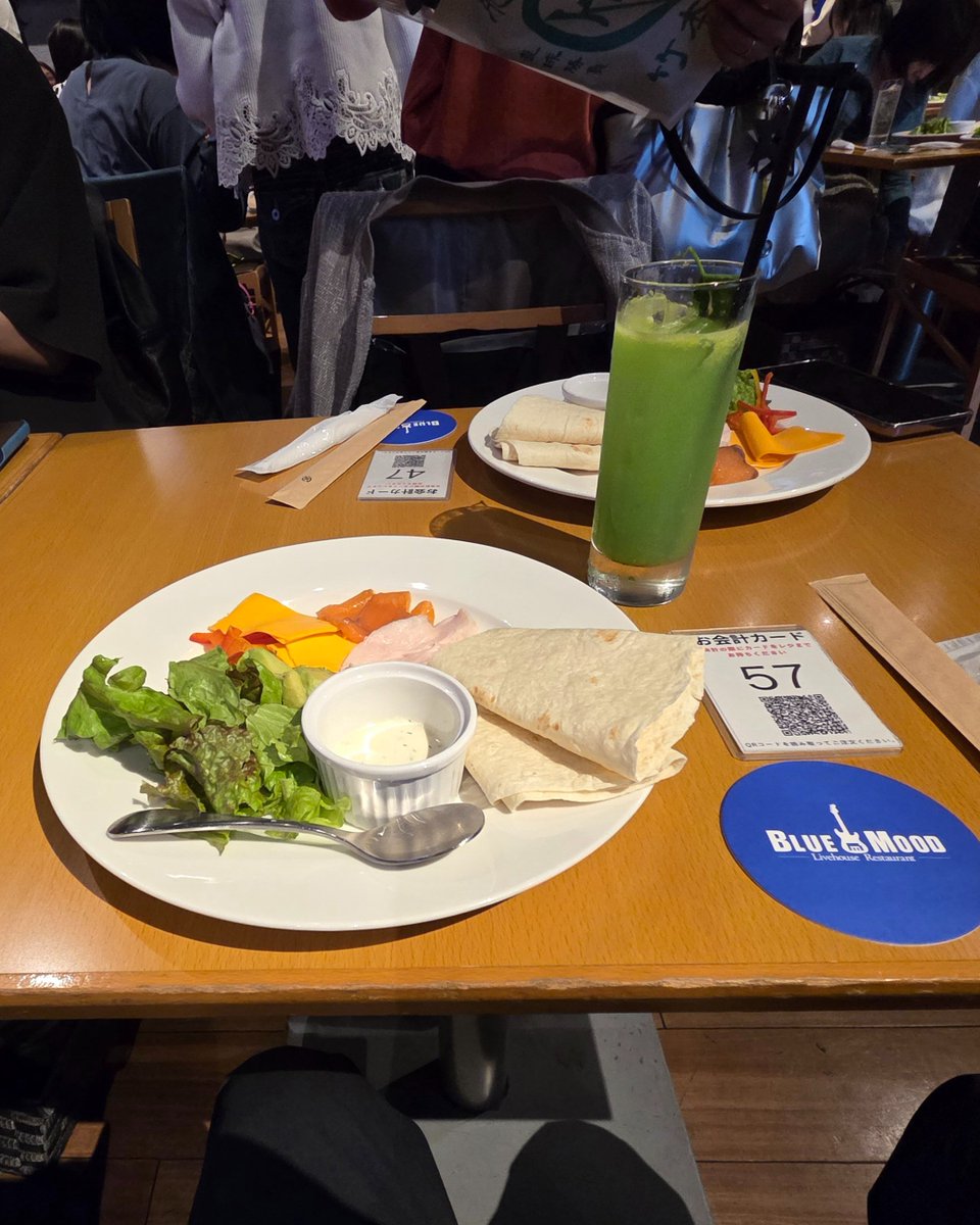nozakiTaka40302's tweet photo. 夜のライブも参加できたし、メニューも豪華だった🎊🍝🎂同じテーブルで新しいお友達も出来た、5月にまた逢えるかも...
#竹本孝之
#61th Anniversary感謝祭
#ブルームード https://t.co/opShFVb2X2