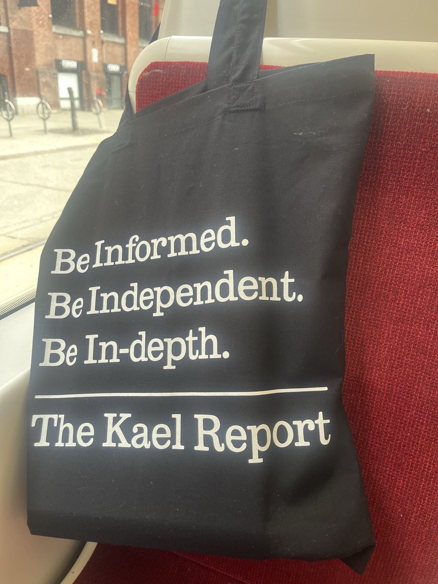 KaelReport's tweet image. The Kael Report tote travels well: Toronto.

#TheKaelReport #Toronto #TorontoStreetcar #ArtsAndCulture