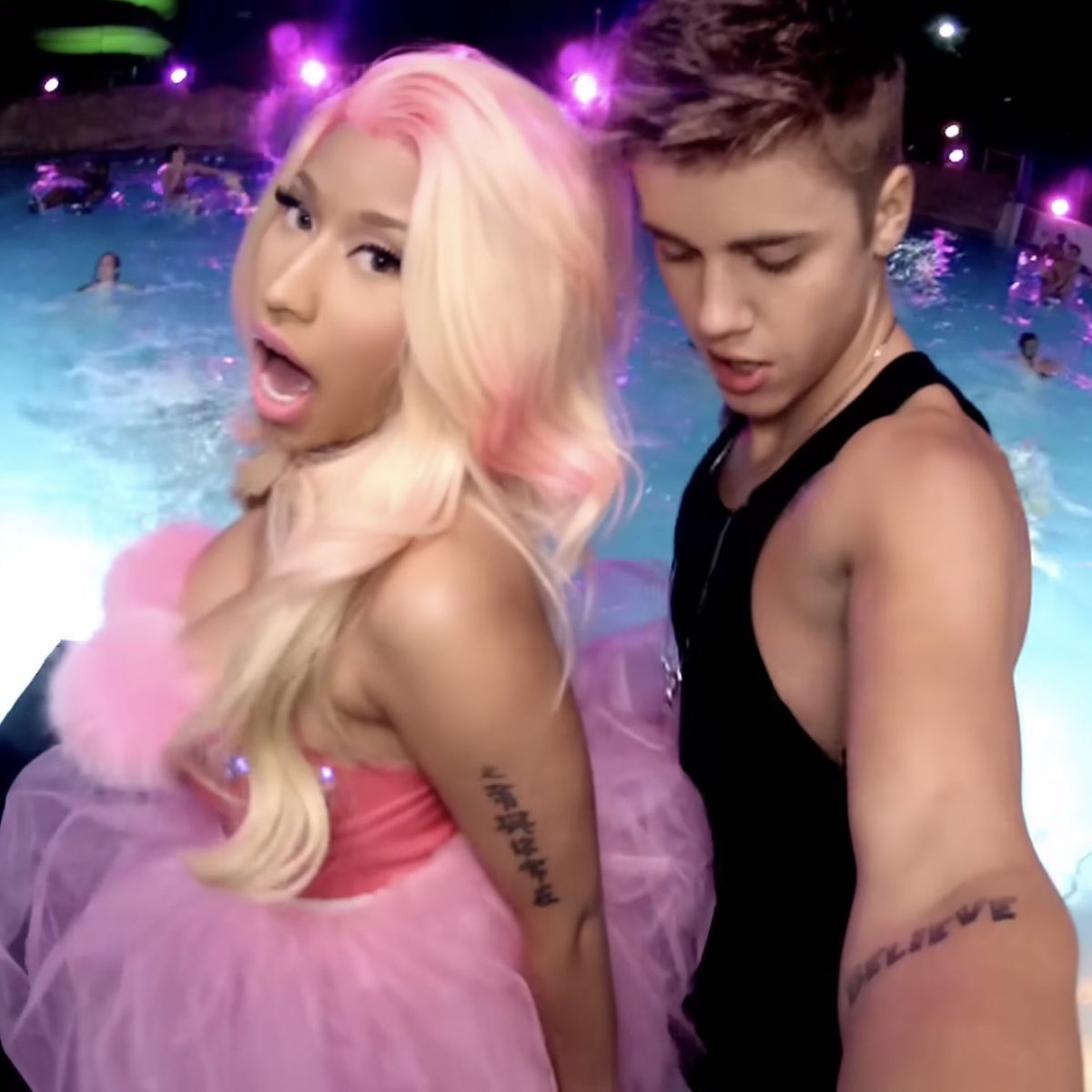 UpdateCharts tweet media