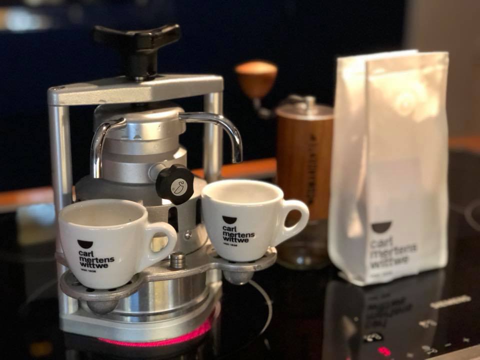 ohac7j25396's tweet image. ★Bacchi Espressoにコンセントは要りません。
自宅でもアウトドアでもOKです。
■macchinetta.base.shop （「エスプレッソタイム」）
【正規輸入品】＜欧米専門ショップとの競合価格にて販売中＞
#エスプレッソ #マキネッタ #coffee #カフェ巡り #ラテ #クレマ #コーヒーメーカー #コーヒー