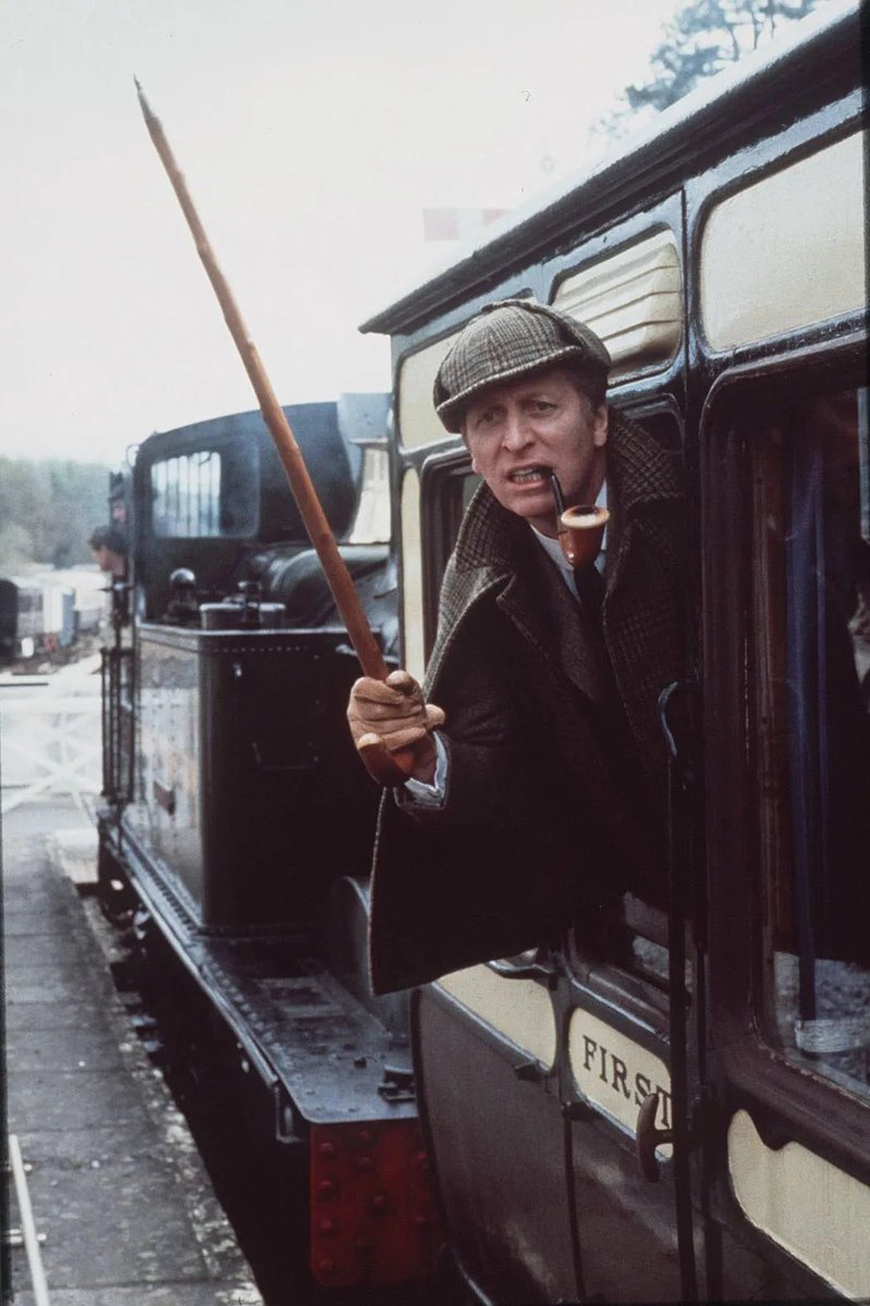 DailyTomBaker's tweet image. Tom Baker as Sherlock Holmes in The Hound of the Baskervilles in 1982. #TomBaker #DoctorWho #SherlockHolmes