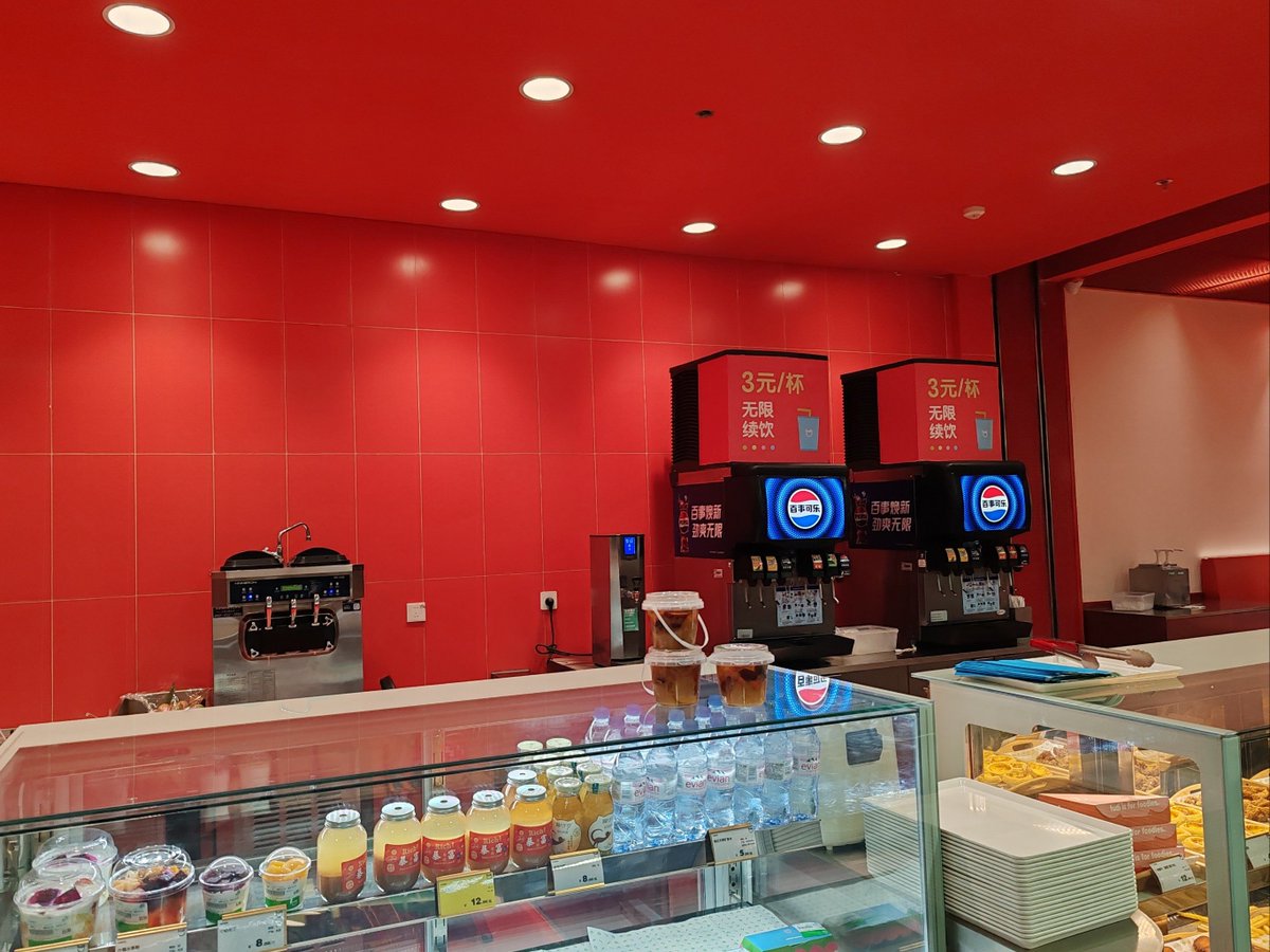 clementine tweet media