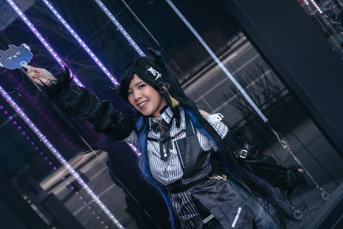 sunfirecosplay's tweet photo. Hiya darlings~☆ this is hololive English's devilish diva, the one and only Nerissa Ravencroft ♡ 
.
Eeeeee finally got to cosplay @nerissa_en at Sakuracon! 
.
📷 @wktora 👗 @wetrose2019 #ravencrafts #nerissaravencroft #nerissacosplay https://t.co/N2zfPeYZDj