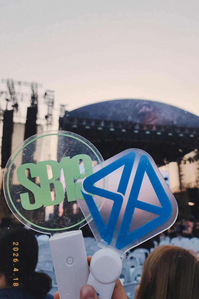 Magagamit ko rin finally. 

Bilang laging nakakalimutan ang lightstick sa bahay. hahahaha

SB19 TrilogyConcert Finale
<a href="/SB19Official/">SB19 Official</a> #SB19 
#WakasAtSimula #SB19WaS
#WaSTheFinale