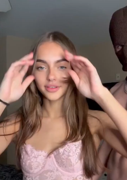 Mabel Andrews tweet media