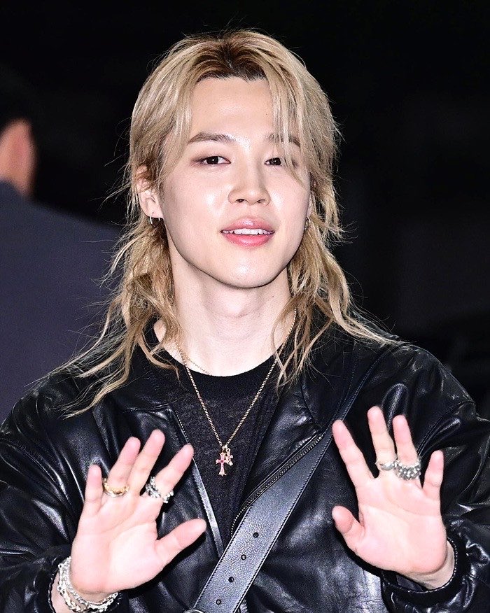 jimin updates 𝙟𝙢𝙩 tweet media