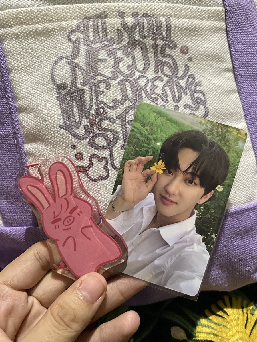 napadaan lang sa cubao, nagkaspark kami bigla ni binnie HEHEHEHEHE

also thank you <a href="/hyuhanul/">🌸</a> for the dwaekki keychain 💗