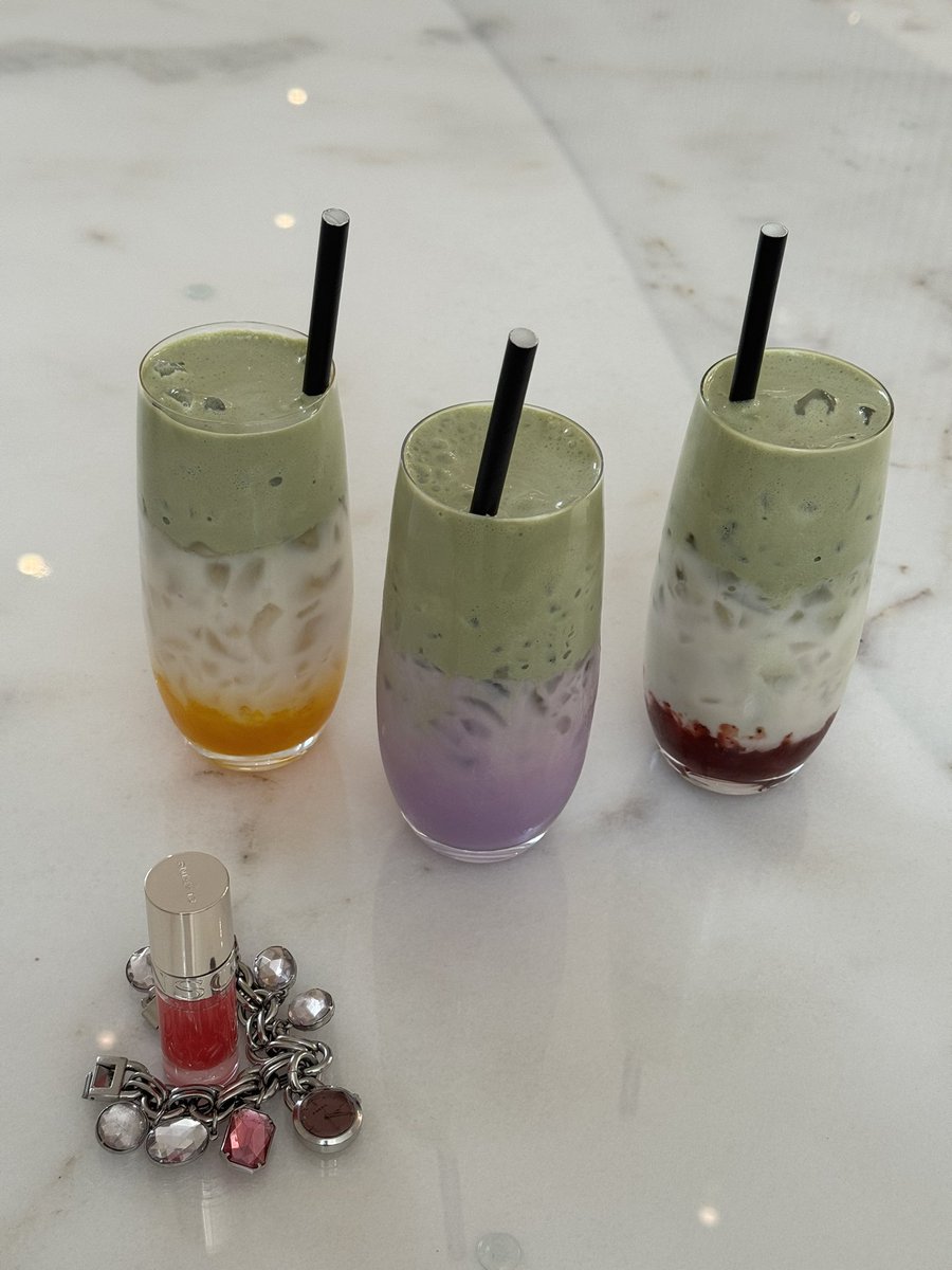 AndreanaAndy's tweet image. Weekend vibes 🧡💜💝
#seasidestay #spa #pool #seaview #matcha