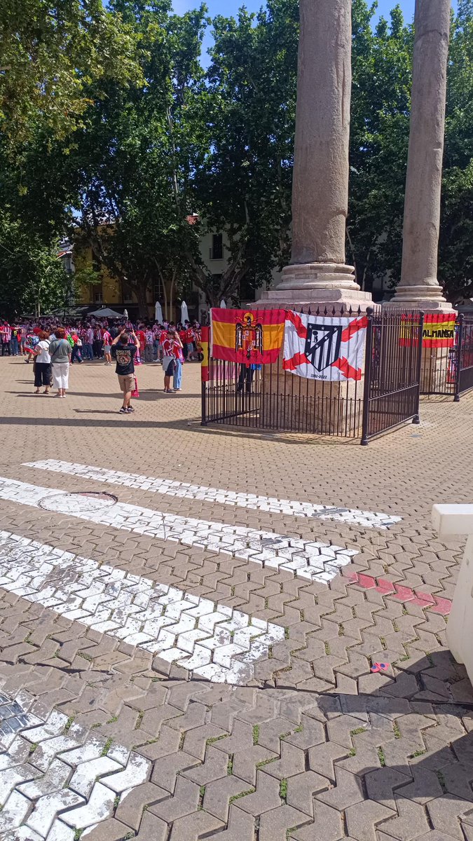 <a href="/AlbertOrtegaES1/">Albert Ortega</a> No como la afición del Atlético que se limita a poner banderas fascistas...

Angelitos.