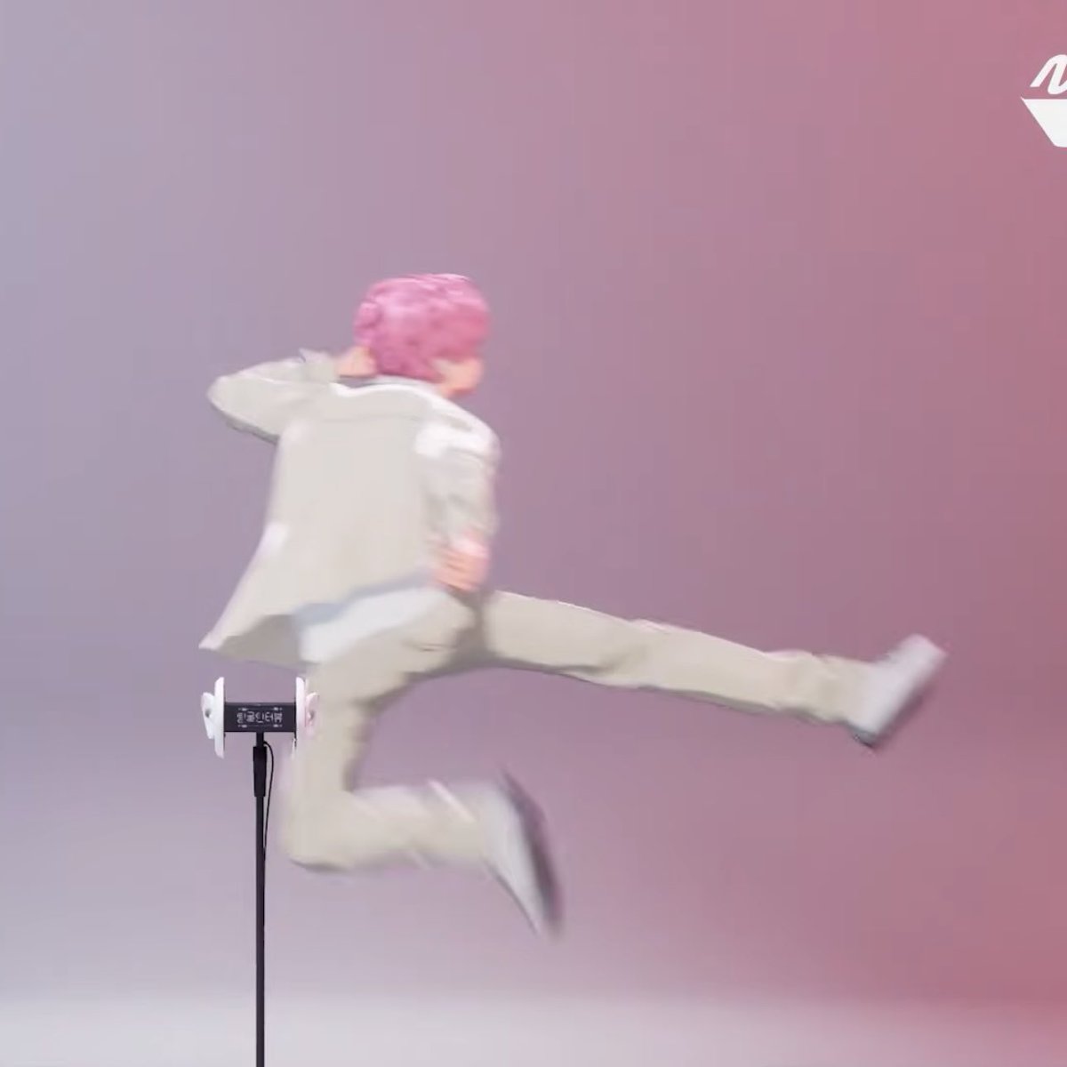 day 🌙 tweet media