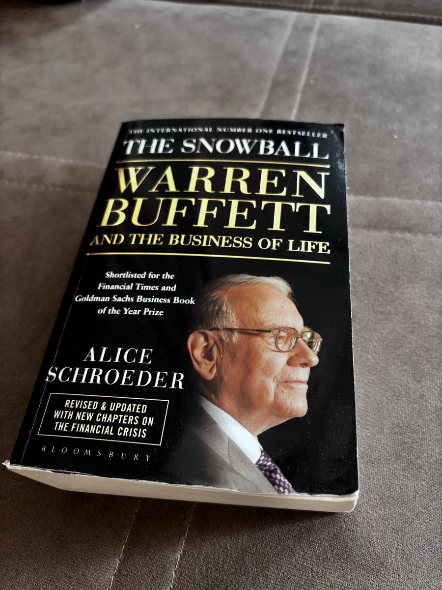 SimhaSutras's tweet image. Time to start reading this G.O.A.T book 😊 #BookRead #WarrenBuffett #Biography