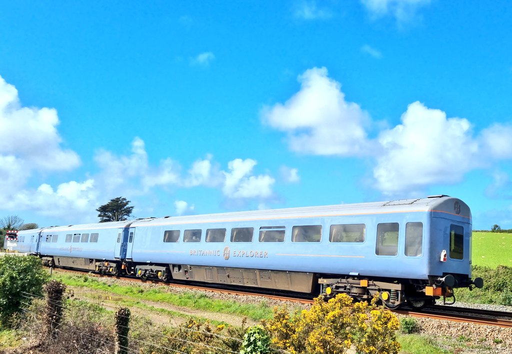 GwinearRoadStn's tweet image. A return visit by the Britannic, with a little help from @GBRailfreight.

#Cornwall #Train #Railways