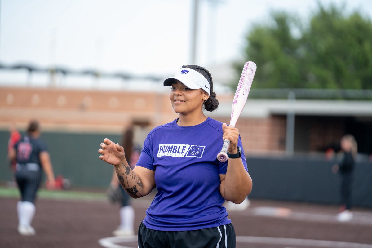 CoachDom_HHS's tweet photo. That’s a wrap on year two with @_HumbleSoftball ! Always so blessed to be apart of this short time in their journey! It’s only up from here 🐾💜 https://t.co/KqqmSPbgCu