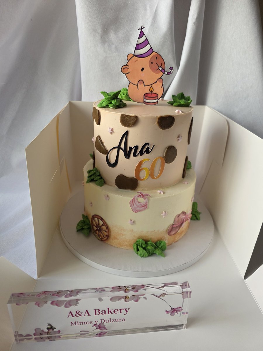 aacakes_es's tweet photo. Tarta capibara de dos pisos
Una tarta de dos pisos con un diseño dulce, divertido y totalmente personalizado ✨ Perfecta para cumpleaños especiales con mucho detalle.
#TartasPersonalizadas #TartaDeCumpleaños #Madrid https://t.co/2XEwWmYy8x