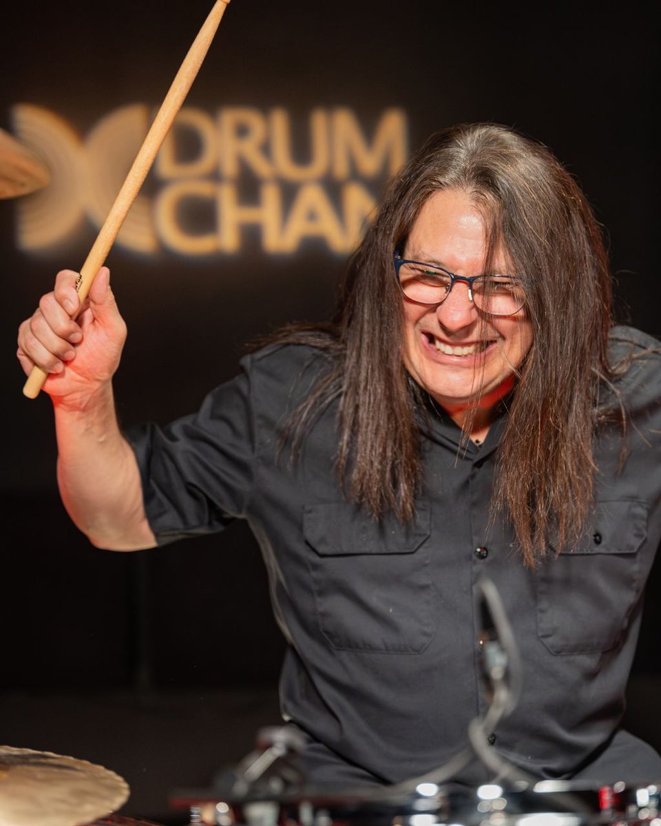 DrumChannel's tweet image. Join us in wishing our dear Mike Mangini a very happy birthday! 🥳🎂

Mike's energy behind the kit in his three new Drum Channel courses is infectious, and so is his wisdom! Do Mike a favor and start practicing them 😎 

hello.drumchannel.com/mike-mangini-c… 

#MikeMangini #DrumSet #DrumKit