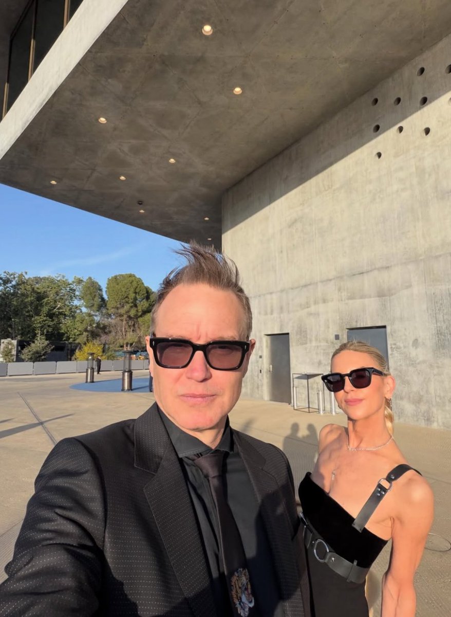 semihourly mark hoppus tweet media