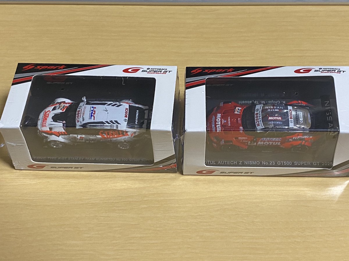 hello_macky's tweet image. 本日予約品のSTANLEY CIVIC 2026をゲット
おまに店頭へ並べられていたMOTUL AUTECH Zもお迎え
そもそもNISMOコレクションの2025仕様を持っているので買う気は無かったのですが見るとつい手が
NISMOの方はRd.5仕様らしいのですが今回のも一緒かな？表記ないけど
でも満足満足
 #sparkling 
#SUPERGT