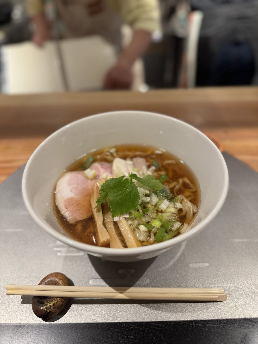 Spoon80304200's tweet photo. 19杯目  CRAFT RAMEN 阿吽
醤油RAMEN https://t.co/xBkTJl4ClS