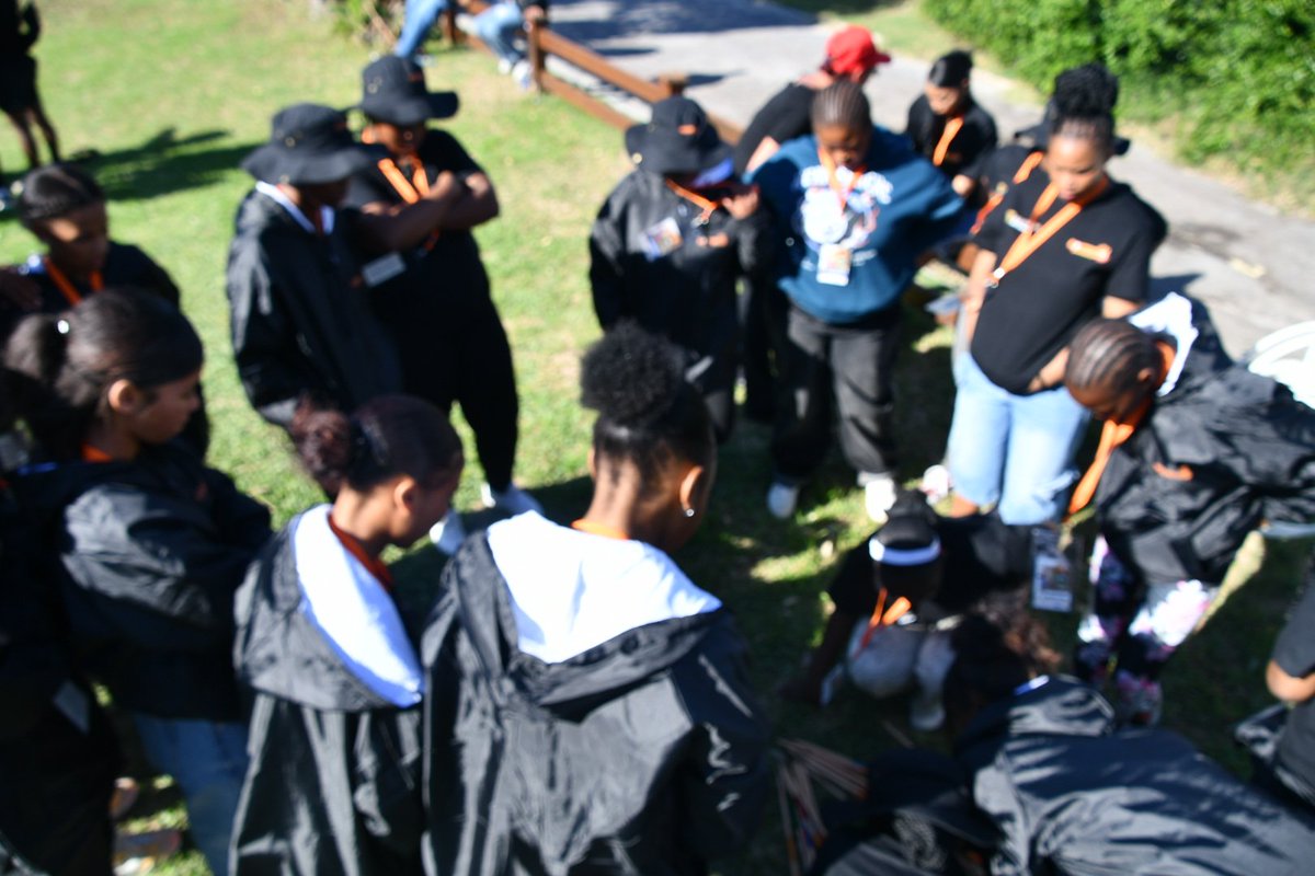 SportArtsCultur's tweet image. These sessions push learners to work together, solve problems, and support each other while building confidence and leadership skills.

#GolekaneMentorshipCamp
#InspiringANationOfWinners
#TeamBuilding