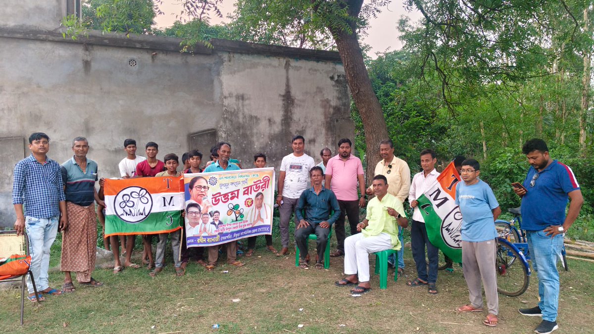 Rothin1973's tweet photo. ✊ জয় বাংলা 
১)আজ শালতোড়া বিধানসভার সর্বভারতীয় তৃণমূল কংগ্রেসের মনোনীত প্রার্থী মাননীয় উত্তম বাউরি মহাশয়ের সমর্থনে মেজিয়া ব্লকের বানজোড়া অঞ্চলের আমার জন্মভূমি বানজোড়া বুথে বিভিন্ন নেতৃত্ববর্গের সঙ্গে একটি গুরুত্বপূর্ণ বৈঠক অনুষ্ঠিত হলো।
📍 স্থান: বানজোড়া, মেজিয়া. https://t.co/rNpfXytefm
