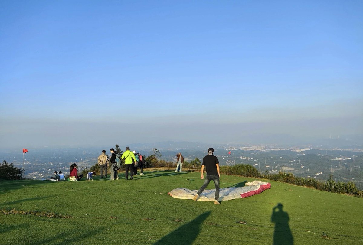 UL2G8x1b7ImaYsR's tweet image. Level up your [核心技能，如：coding/communication] in 30 mins daily!  Free resources + bite-sized lessons = steady progress. Tag a friend to learn together! #SkillUp #LearnDaily