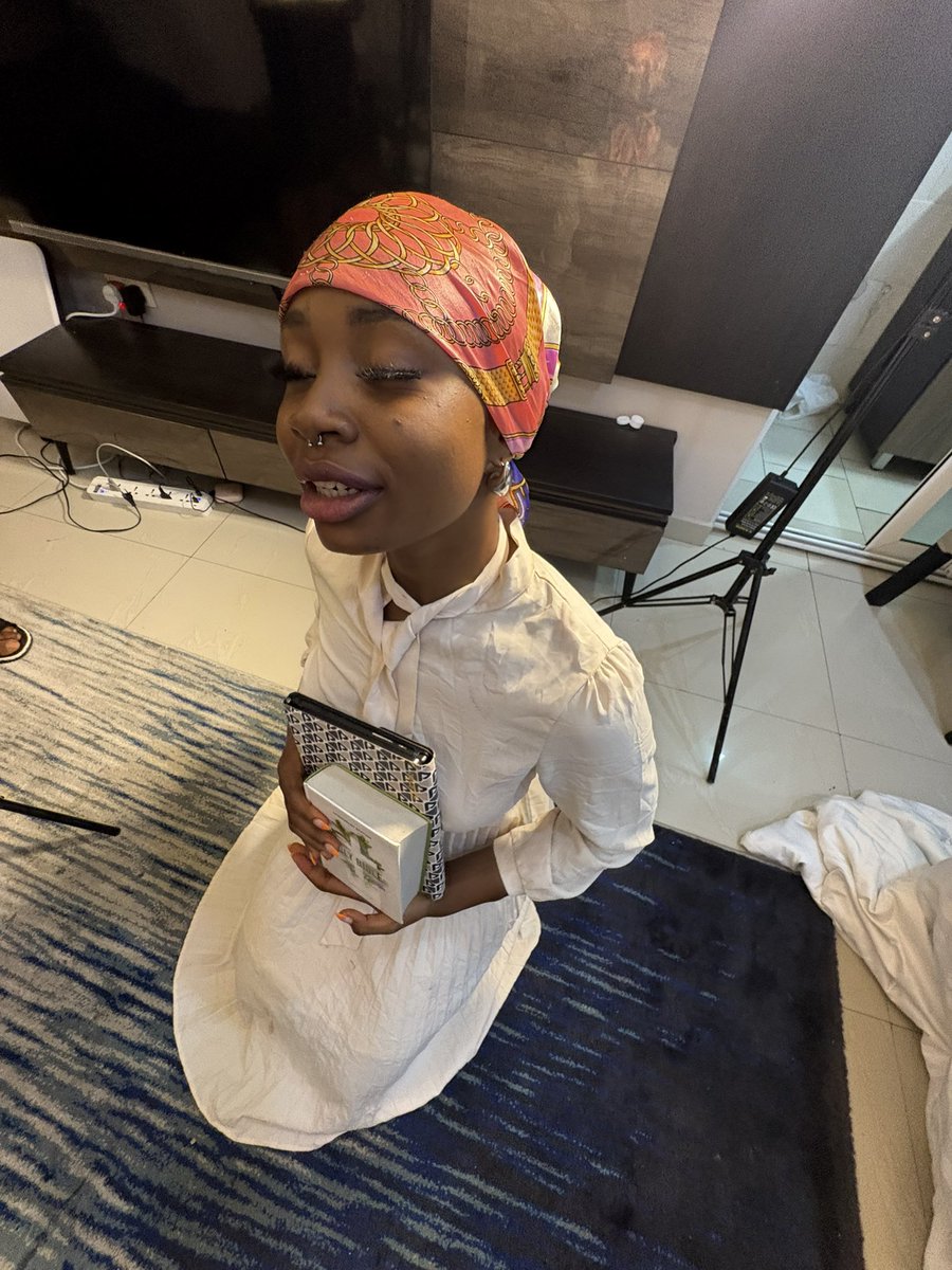 Gray Afrikana tweet media