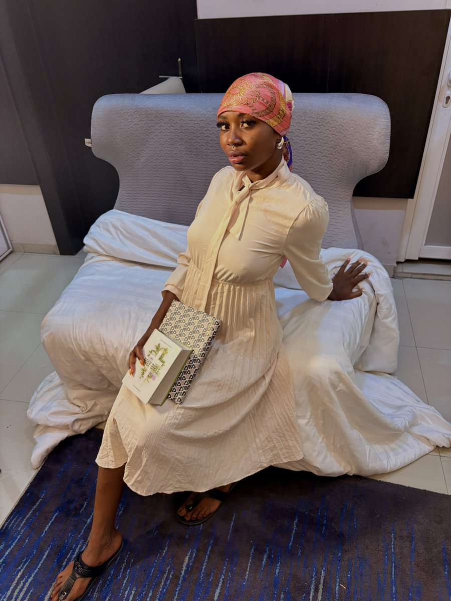 Gray Afrikana tweet media