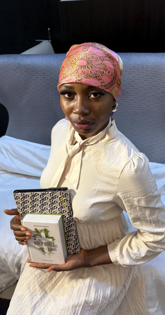 Gray Afrikana tweet media