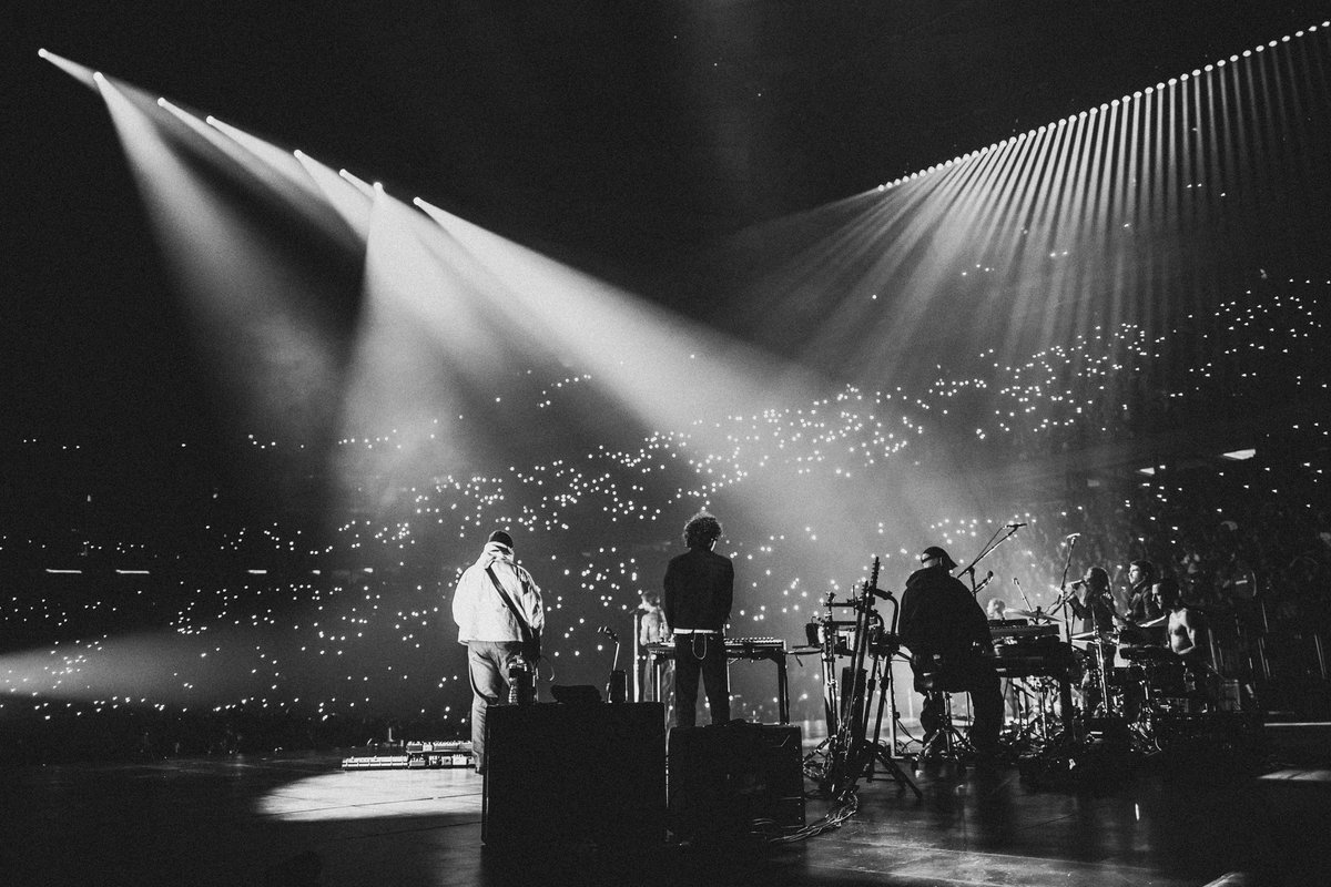 Nomadic_Lens's tweet photo. Madison Square Garden with @thenbhd 🔊🌎📸 https://t.co/0GK5XZIfWm