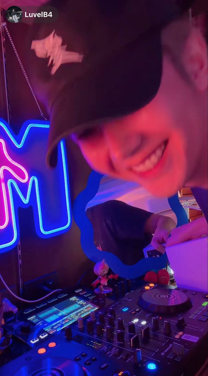 ไปดู DJ พี่บิวที่ TikTok กันนะค้าบ 💙✨🎶 

🔗 vt.tiktok.com/ZS9LtMUbu2PsX-…

#BuildJakapan <a href="/JakeB4rever/">BIU.</a> 
#Beyourluve