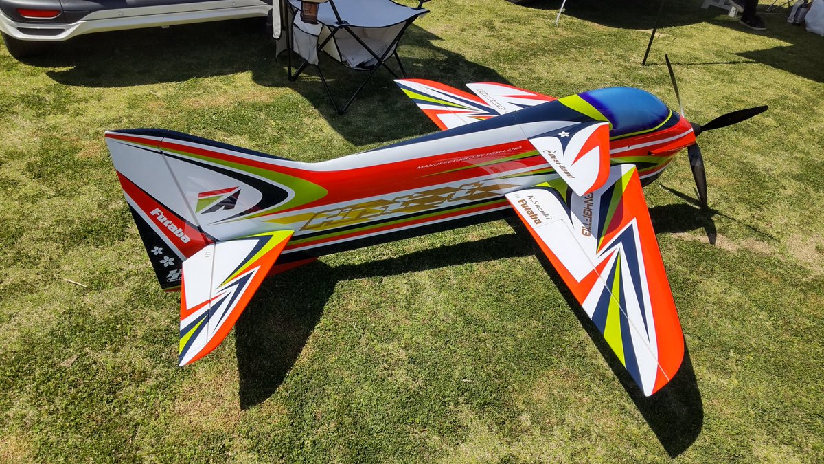 J_Yamamoto_F3A's tweet photo. この週末は #鈴木貢司 さんが新作機 #Firstart(#ファースタート)持参で、#米子ラジコンクラブ に来られました。コンディションは生憎の強風でしたが、良い練習になりました。
#ラジコン飛行機
#F3A https://t.co/0HNsYDMG2z