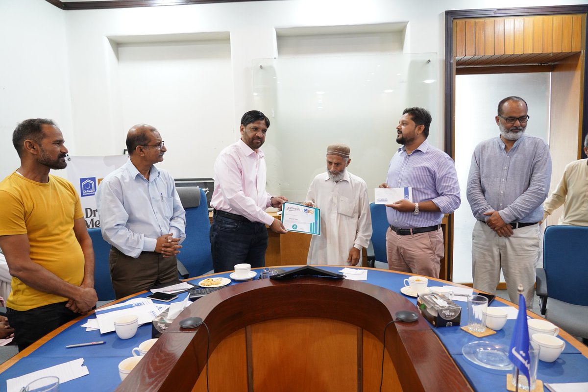 alkhidmatKHI's tweet image. Silent heroes of Alkhidmat’s Mayyat Bus Service—serving humanity with dignity in every final journey.
Honored for their selfless dedication. 
#MeriAlkhidmat #ServingHumanity #SilentHeroes