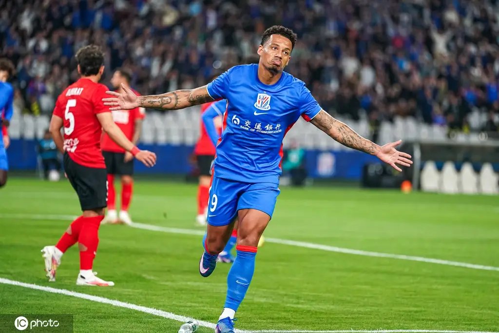HotpotFootball's tweet image. 7⃣⚽️

Rafael Ratão scored a brace in Shanghai Shenhua 3-1 win over Liaoning Tieren. The 30 yo🇧🇷ST has scored 7 goals in his first 6 apps for Shenhua in #CSL. Since 2012, only one Shenhua player has scored more goals in his first 6 CSL apps for the team - Kim Shin-wook🇰🇷 (8⚽️).