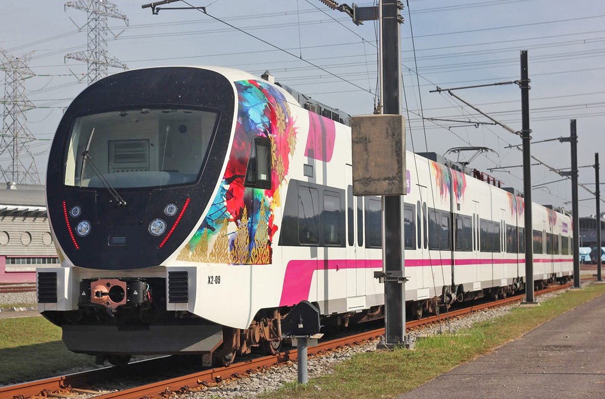 baolau's tweet photo. We also facilitate advance ticket reservation for KLIA Ekspres and KLIA Transit trains connecting KL Sentral and Kuala Lumpur International Airport in partnership with Express Rail Link 🚉 https://t.co/snfhuI94xI https://t.co/pY1kXZ9YjE