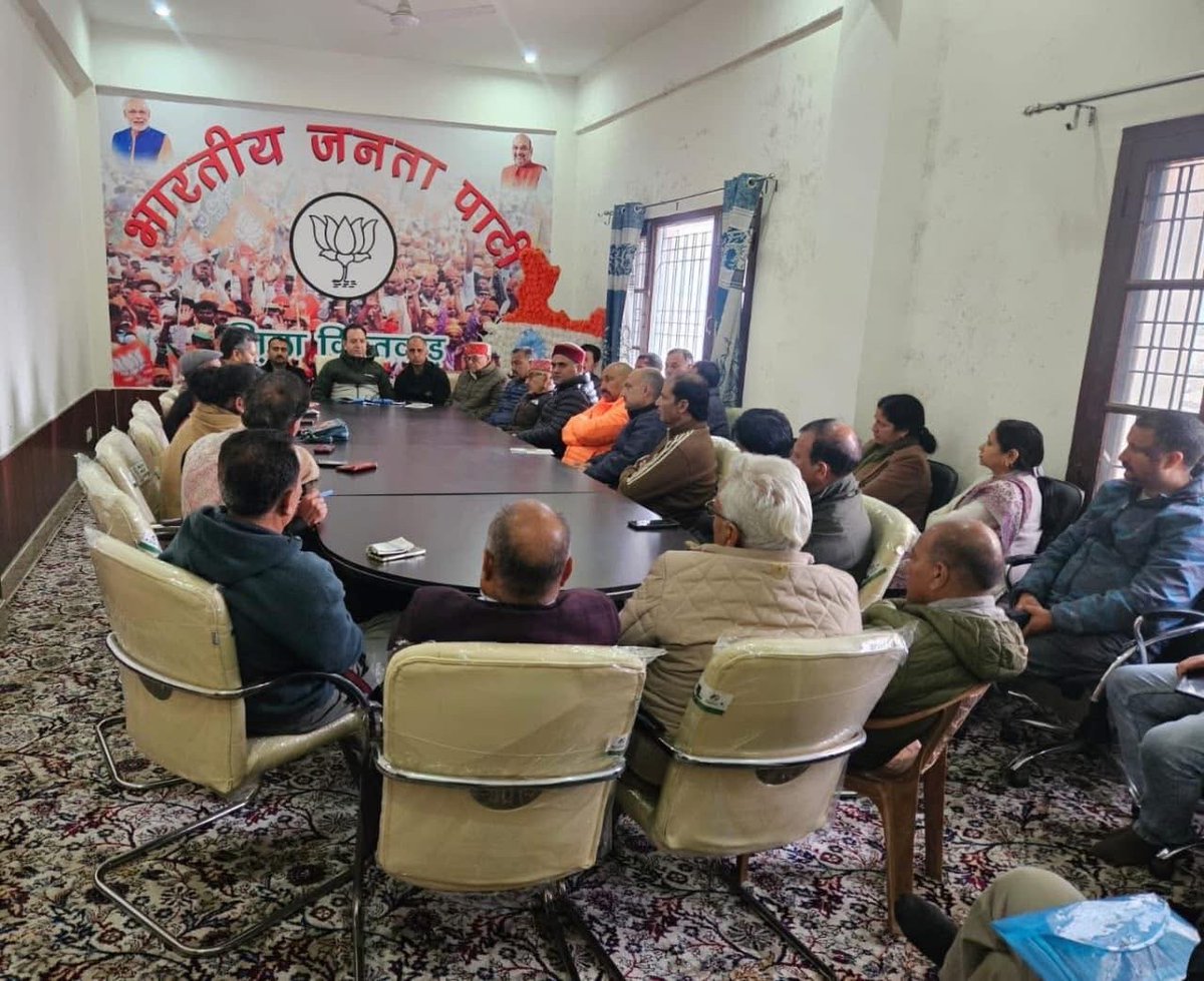 BJP4JnK's tweet image. LoP J&amp;amp;K Assembly Sh. @Sunil_SharmaBJP chaired a strategic meeting with senior party leaders at the District Office in #Kishtwar.
