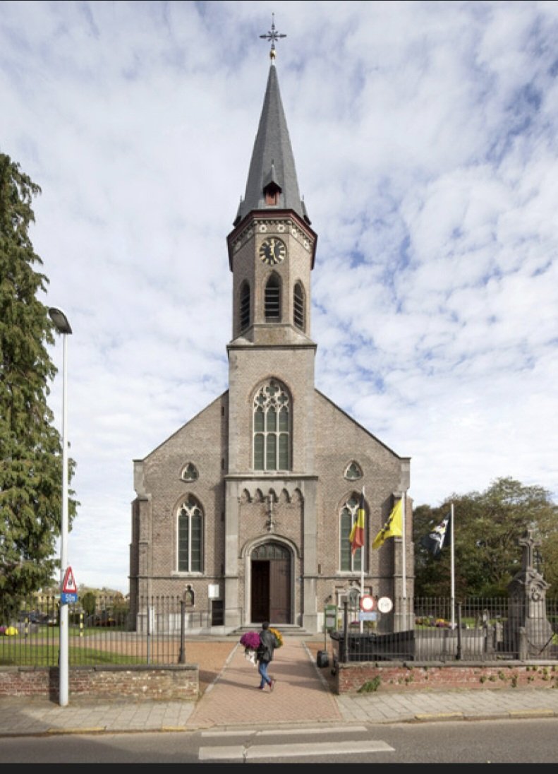 ludo_54_'s tweet image. Wanneer was jij voor het laatst nog in een kerk 🤔
#question #kerk #church
When was the last time you were in a church?