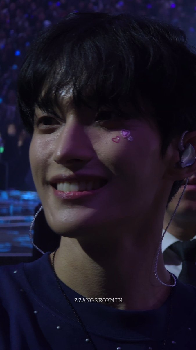 🌻 for rockstar dokyeom tweet media