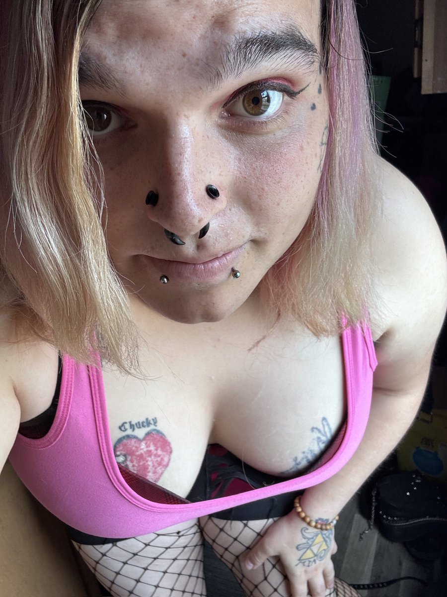 emi_blz69's tweet photo. It’s your friendly neighborhood trans gamer girl. #trans #tattoos #piercings #gamer #gamergirl https://t.co/AdGfLHyf8C