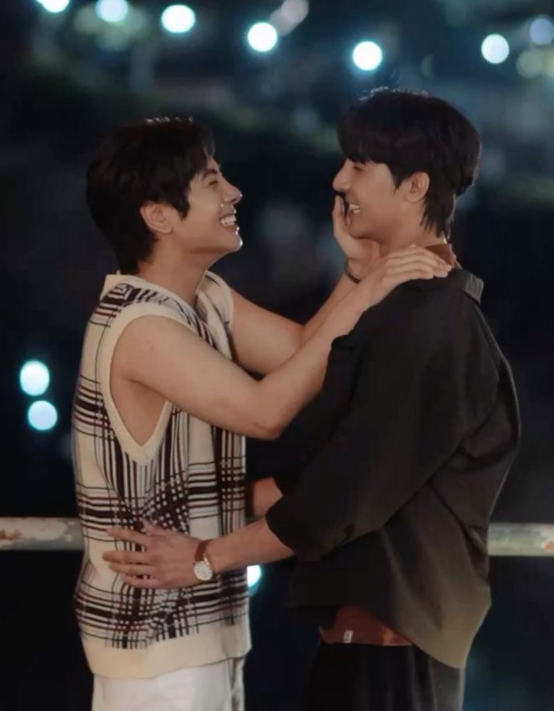 (: sarah :) tweet media