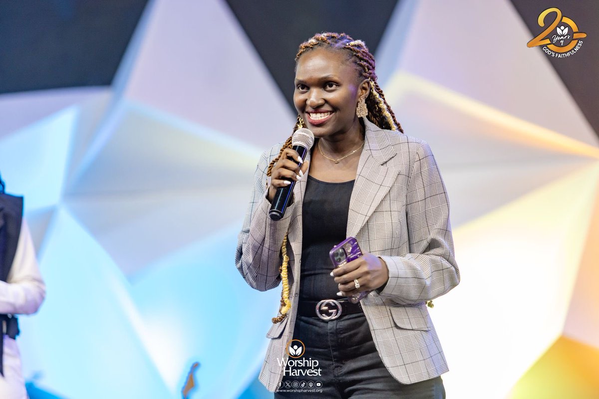 Alindaaaaaaa1's tweet photo. The celebration kicked off with hectic testimonies !!!

#WorshipHarvestAt20
 #WorshipHarvestAt20 https://t.co/7CV4z6dkzb