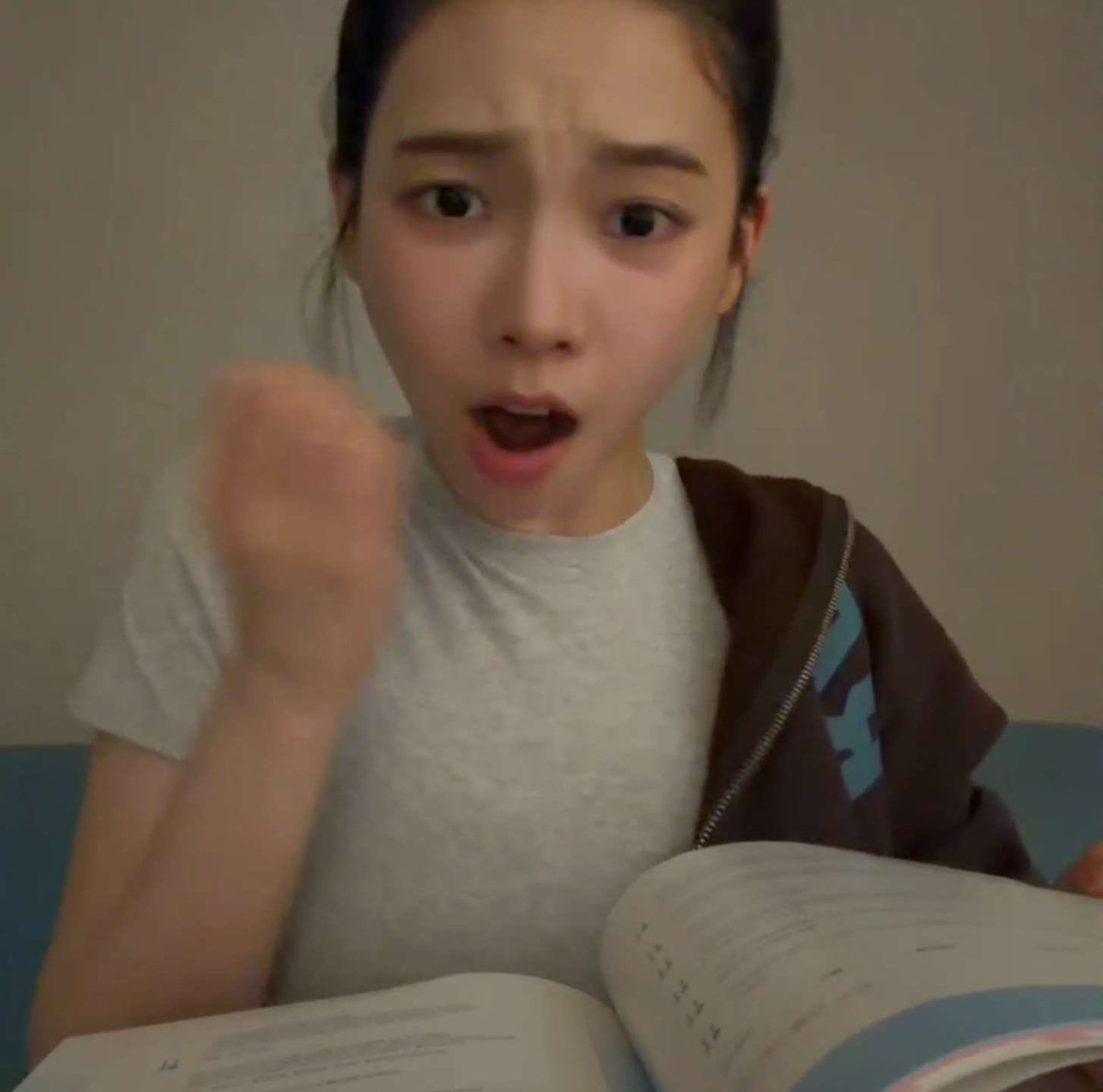 쓔 tweet media