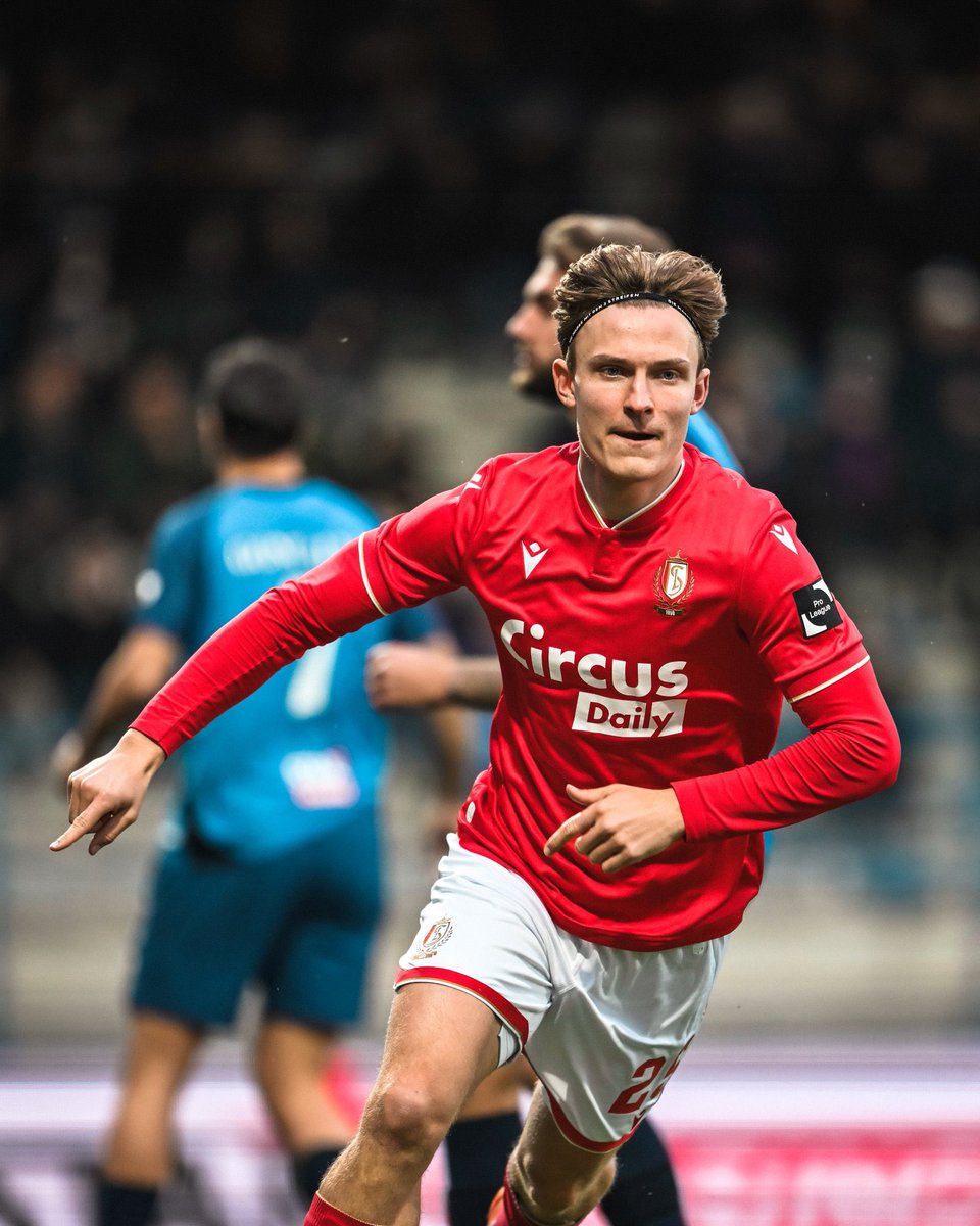 ✍️ | Ibe Hautekiet va prolonger au Standard jusqu'en 2029 (Sudinfo)

Le défenseur central de 24 ans a trouvé un accord avec la direction pour une extension de deux ans. Arrivé de Bruges en janvier 2023, il compte déjà 75 apparitions sous le maillot des Rouches.

📸 Standard