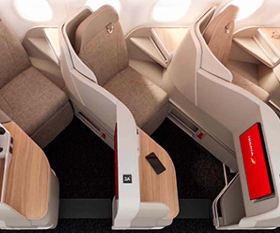 Speedbird Julie ✈️🍾🥂❤️⛸️ tweet media