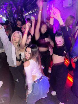 ramirezxemanue's tweet photo. Los hombres nunca salen ni se casan con:

1. Enfermeras
2. Madres solteras
3. Chicas fiesteras
4. Chicas con tatuajes
5. Feministas
6. Chicas aficionadas a los caballos
7. Abogadas

Aquí te contamos por qué... 🧵 https://t.co/5Xf1nUWhcZ