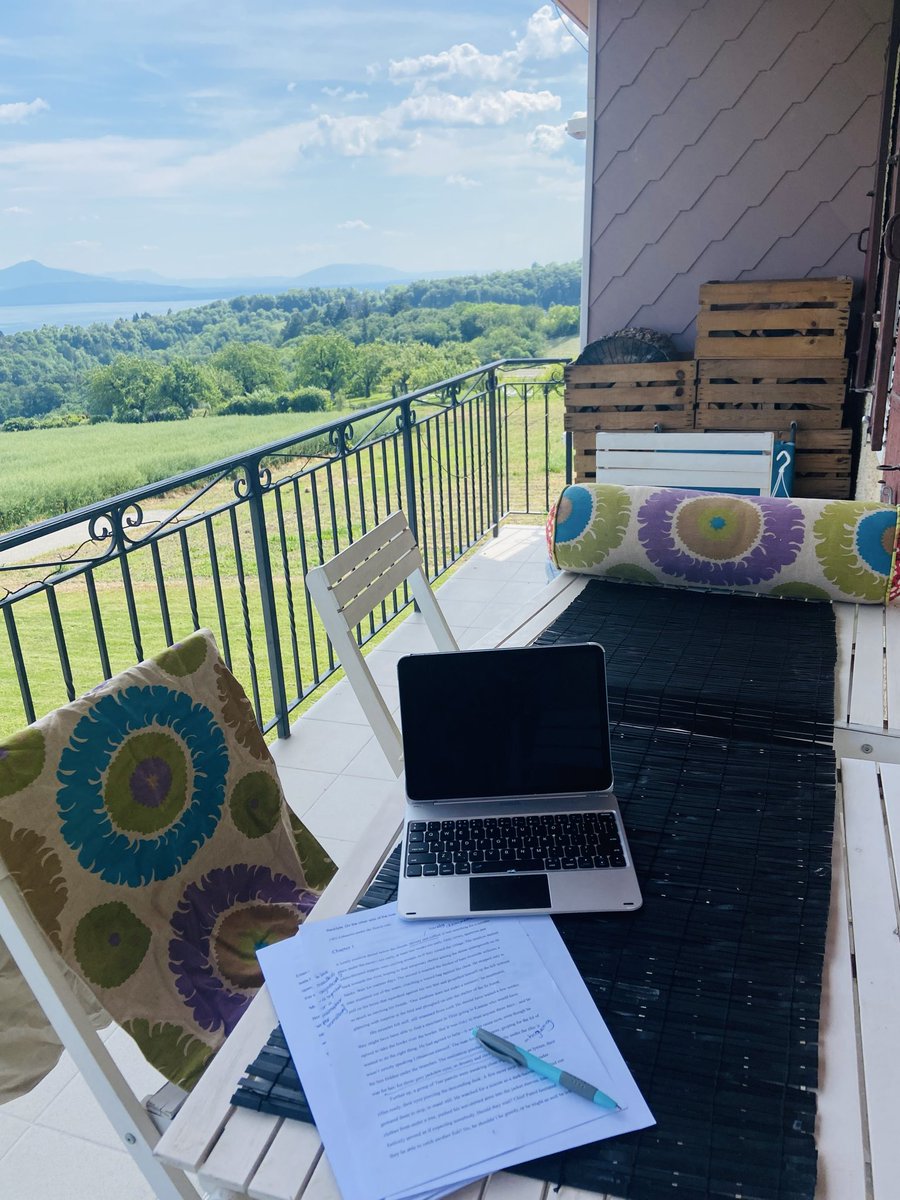 MoyetteG's tweet image. A lovely day for reading and writing outside! I’m enjoying writing about Jamaica and Cuba in my novel-in-progress. #amwriting #writingcommunity #Booktwitter 📚🖊️⌨️📚