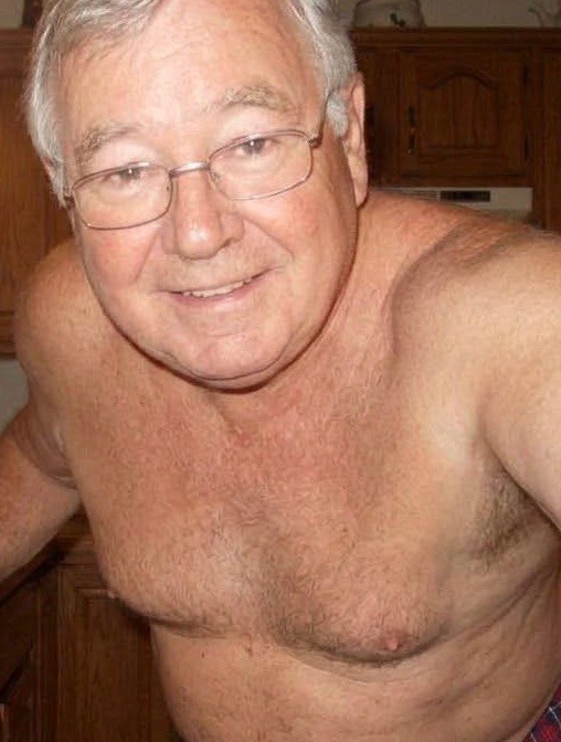 de-maturemale tweet media